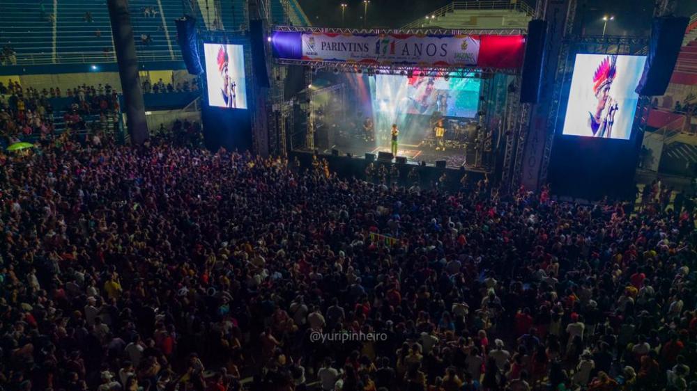 ‘Foi um show incrível’, revelam parintinenses sobre Zé Vaqueiro no aniversário de Parintins