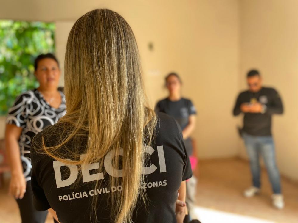 Homem é preso por descumprir medida protetiva concedida em favor da mãe