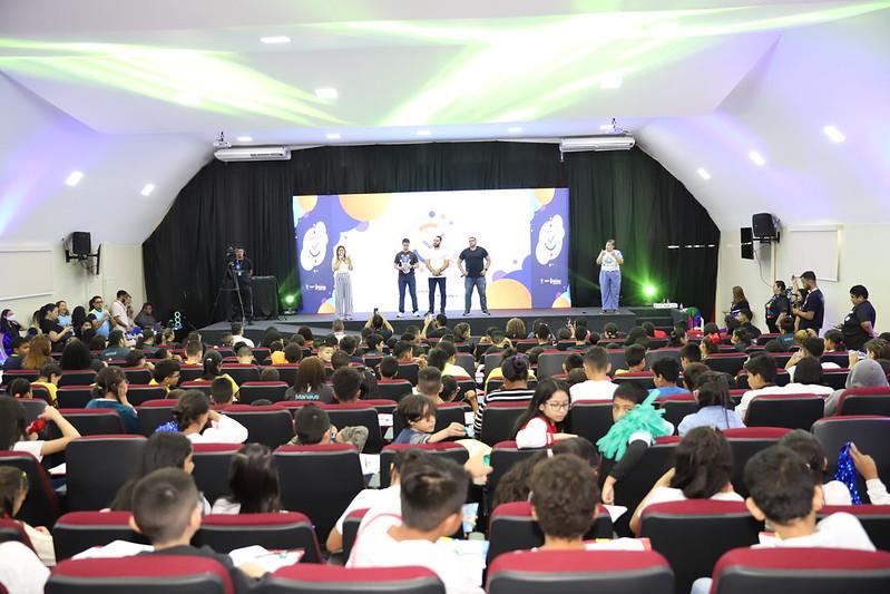 Prefeitura reúne estudantes para o último Viradão Saeb do Educa+Manaus 