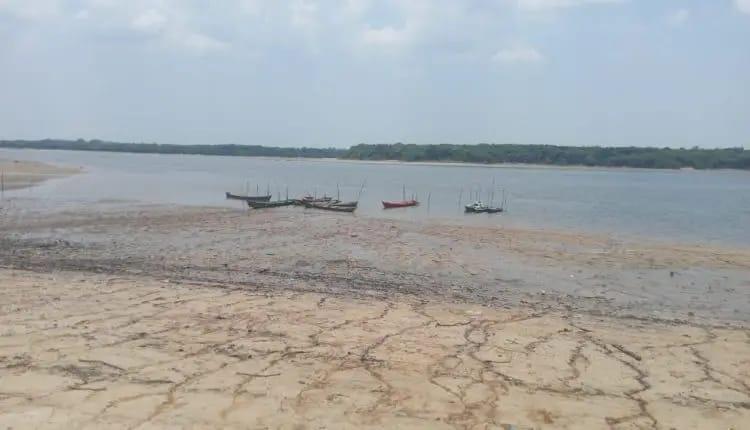 Moradora da comunidade Maranhão clama por ajuda da prefeitura de Parintins para socorrer famílias