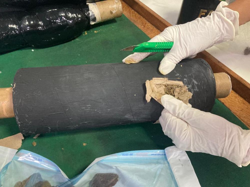 Polícia apreende droga avaliada em R$ 240 mil escondida em bobinas, em Coari