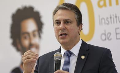 Caixa e Banco do Brasil começam nesta terça as renegociações de dívidas do Fies