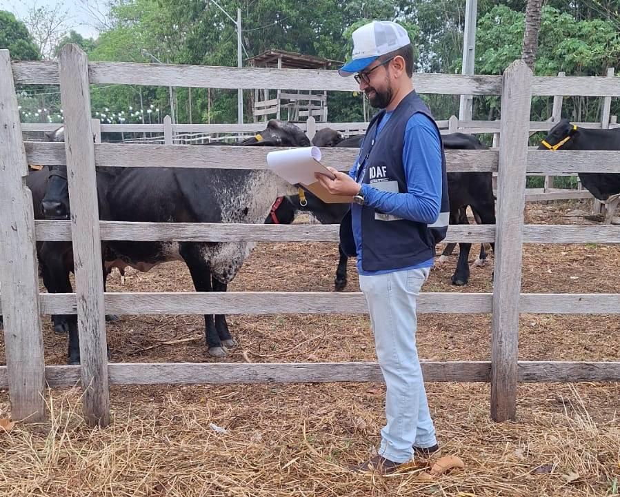 Adaf atua na fiscalização e realiza palestras sobre defesa animal e vegetal na 37ª Expopin