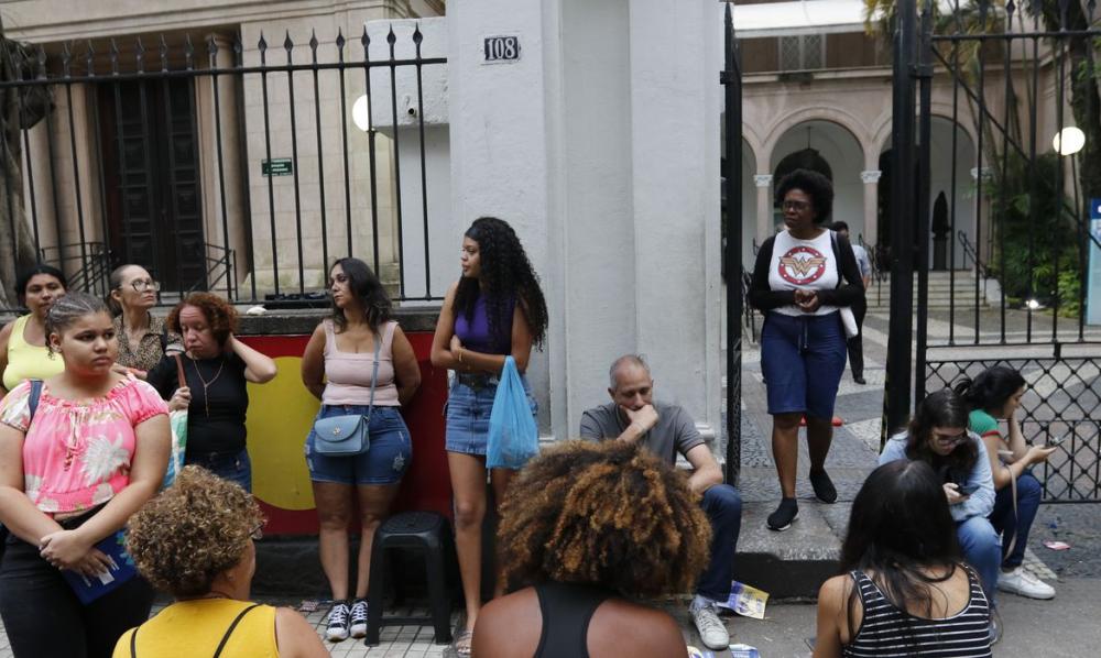 Participantes voltam aos locais de aplicação para 2ª prova do Enem