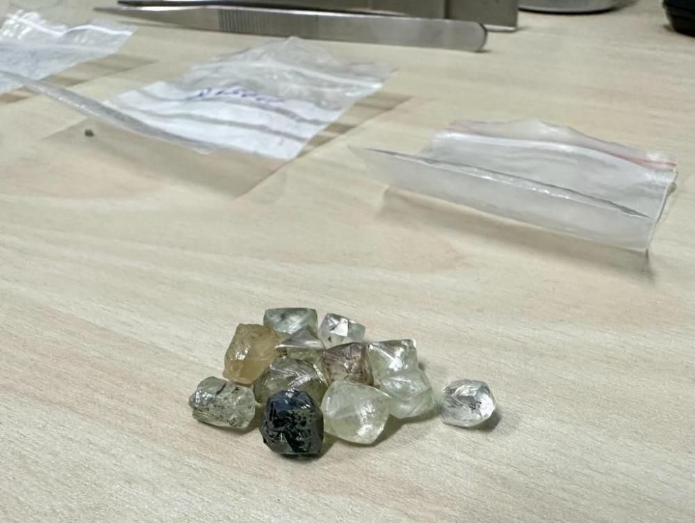 Homem é preso com aproximadamente R$ 1 milhão em diamantes oriundos de garimpo ilegal de Boa Vista
