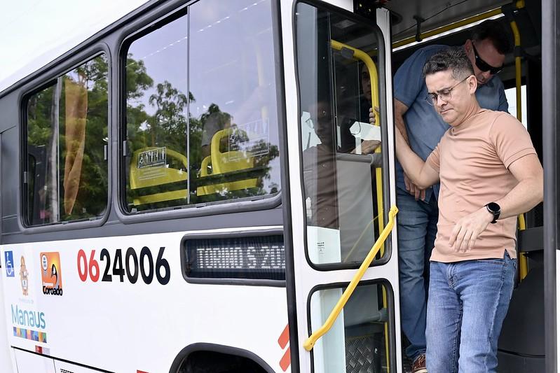 Prefeito David Almeida entrega novos ônibus e totaliza 315 veículos modernos na frota de Manaus