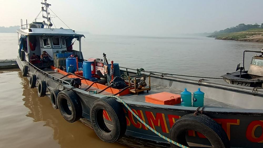 Homem é preso por transportar ilegalmente nove mil litros de combustível, no rio Solimões