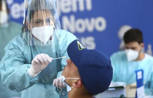 Brasil apresenta estabilidade no número de casos da Covid-19, mas registra aumento em nove estados