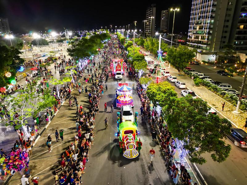 Eventos natalinos da prefeitura impulsionam economia no final de ano e encantam público
