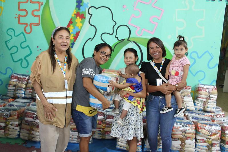 Prefeitura de Manaus realiza ação de cidadania para mães de crianças com paralisia cerebral