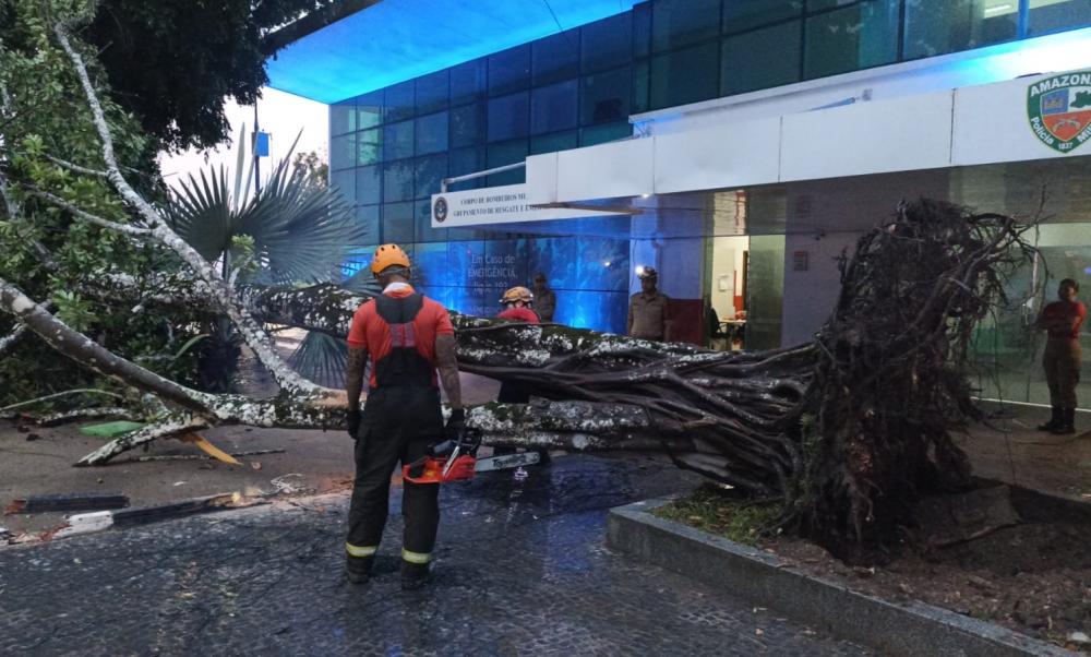 Prefeitura de Manaus registra 4 ocorrências provocadas pela chuva no fim de semana