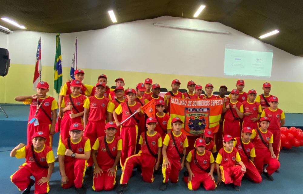 Corpo de Bombeiros encerra aulas do Programa Bombeiro Mirim com entrega de certificados