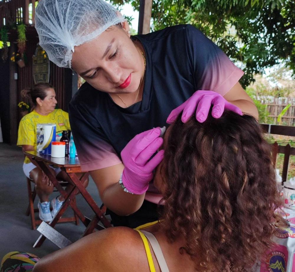 Alunas do Projeto da Semjuv “Vem Dançar na Melhor Idade” recebem cuidados de beleza