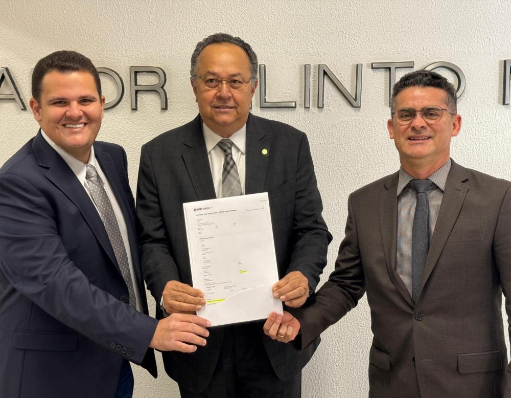 Prefeito David Almeida anuncia investimento de R$ 12 milhões para infraestrutura na capital