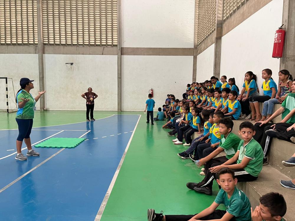 Alunos das escolas Tadashi Inomata e São Francisco participam de atividades da Campanha sobre Maus-tratos de animais