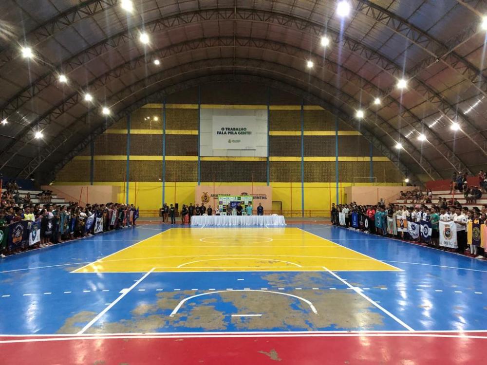 Mais de 700 acadêmicos participam dos Jogos Universitários de Parintins