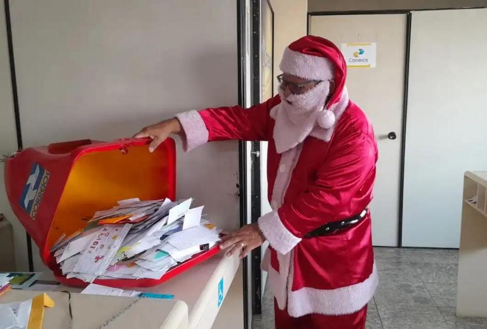 ‘Papai Noel dos Correios’: Projeto faz a alegria da criançada há quinze anos em Parintins