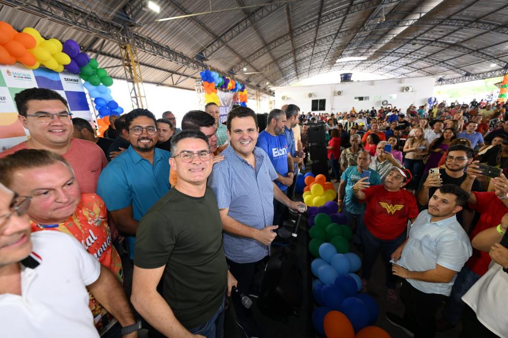 Prefeito destaca compromisso dos servidores de infraestrutura durante confraternização da pasta