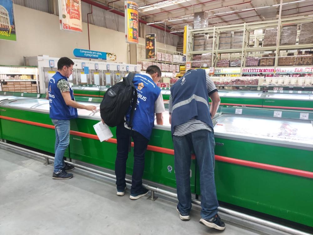 Visa Manaus conclui segunda parte da operação “Natal com Saúde” com mais 2,6 toneladas de alimentos apreendidos