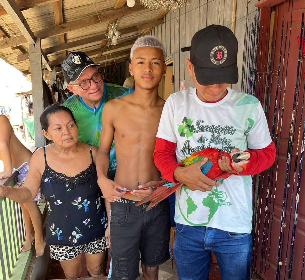 SEDEMA resgata Arara Vermelha no Pascoal Allágio e faz alerta para crime ambiental