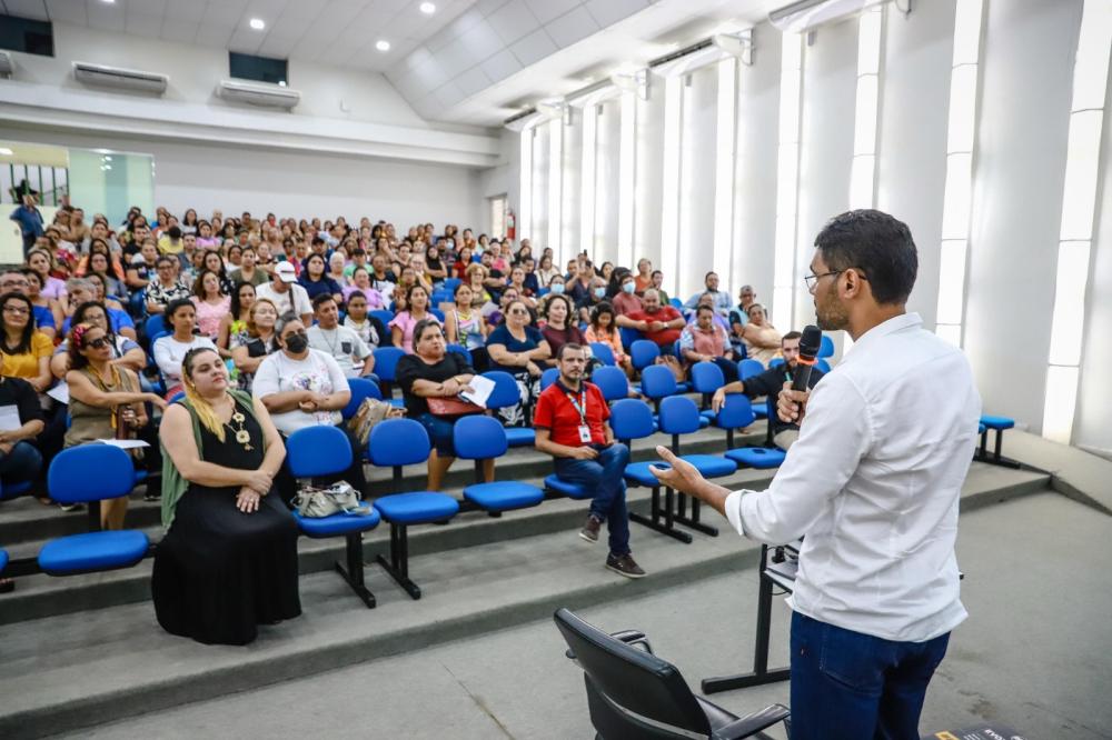 Prefeitura de Manaus apresenta programação de eventos para 2024 aos artesãos cadastrados