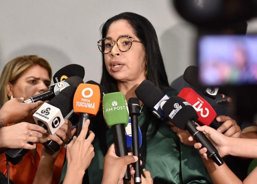 PC-AM prende motorista de condução escolar por estupro de vulnerável de uma adolescente de 15 anos