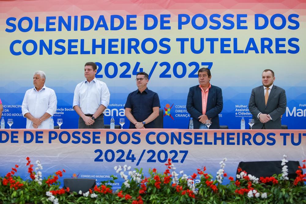 Prefeito empossa novos conselheiros tutelares para o quadriênio 2024/2027