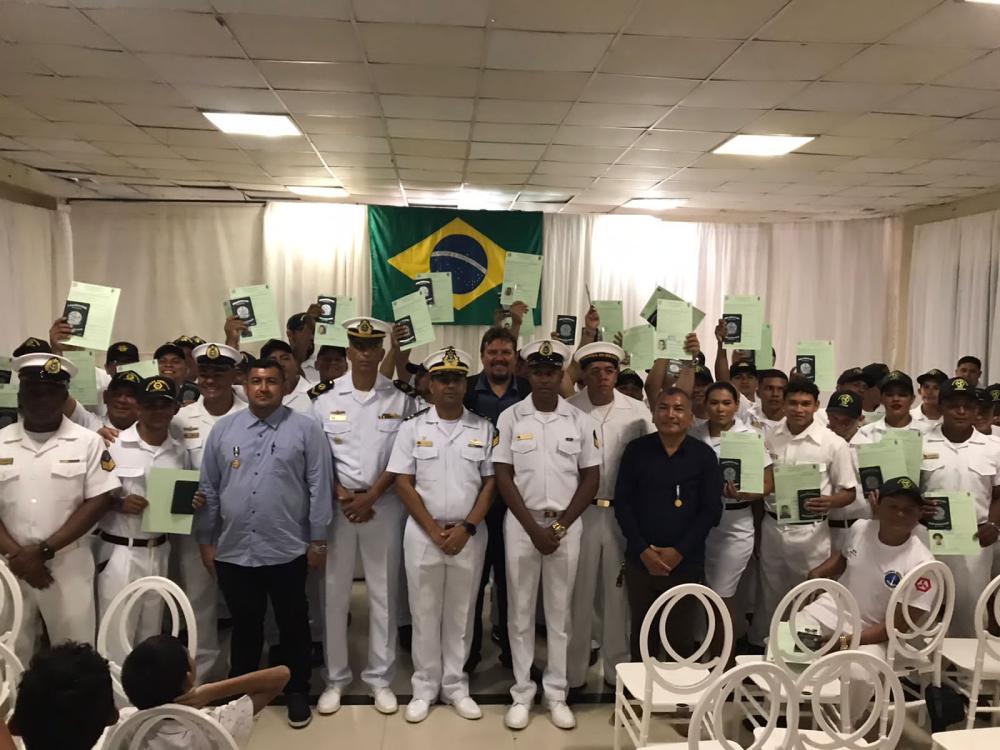 Soamar Parintins empossa novo presidente e Marinha realiza formatura de marinheiro fluvial de convés