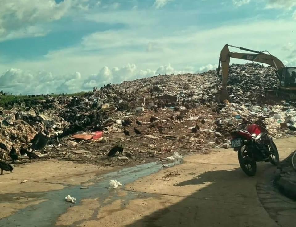 Superintendente do IBAMA-AM, Joel Araújo, denuncia descaso no lixão de Tefé