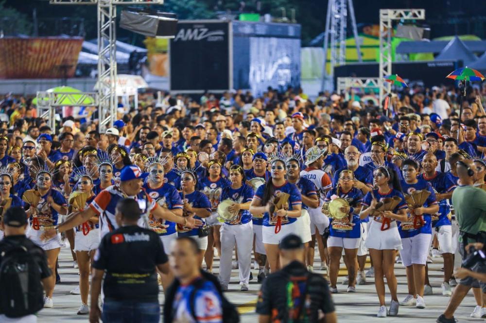Oito escolas do acesso B e nove do acesso A desfilam no Sambódromo nesta quinta e sexta