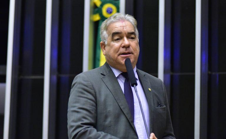 Projeto concede benefício tributário a empresa que promover ajuda assistida a idoso