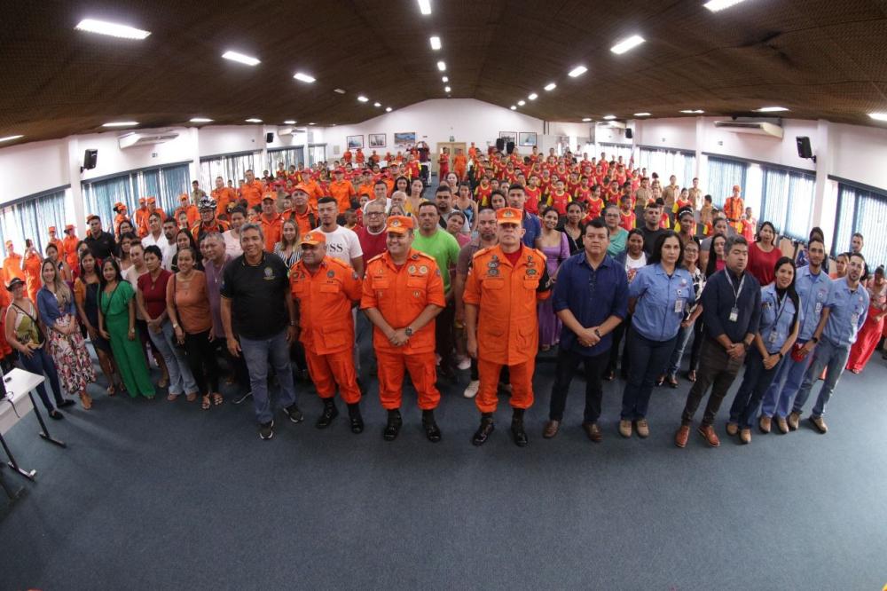Corpo de Bombeiros inicia aulas do Programa Bombeiro Mirim na capital e no interior