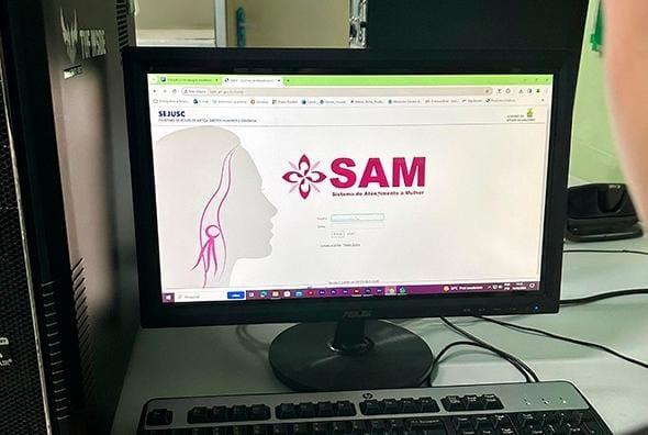 Governo do Amazonas utiliza a tecnologia para fortalecer a rede de proteção à mulher em situação de violência