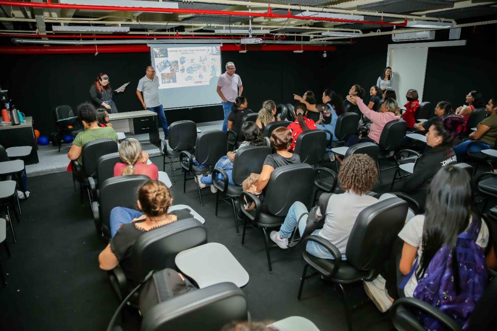 Mês da Mulher: Detran-AM qualifica 42 mulheres no curso de mecânica básica