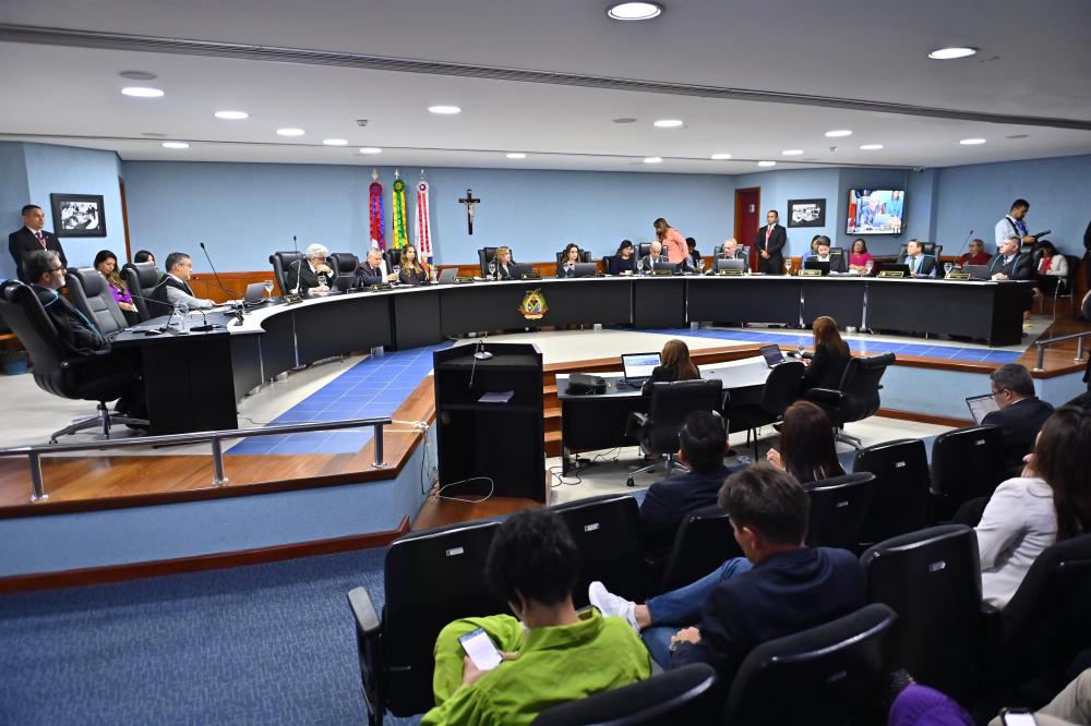 TCE-AM reprova contas e multa ex-presidente da Câmara Municipal de Careiro da Várzea