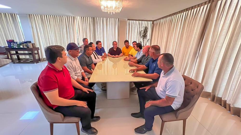 Bi Garcia e Mateus Assayag se filiam no PSD de Omar Aziz