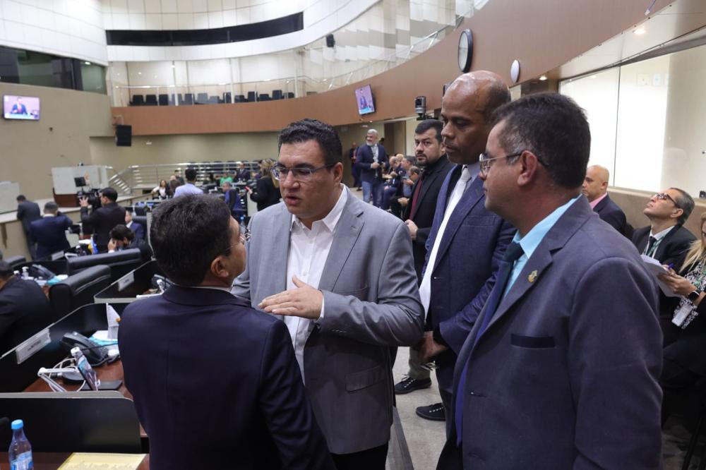 Secretário de Comunicação vai à Câmara somar esforços para esclarecer vídeo com fortes indícios de manipulação