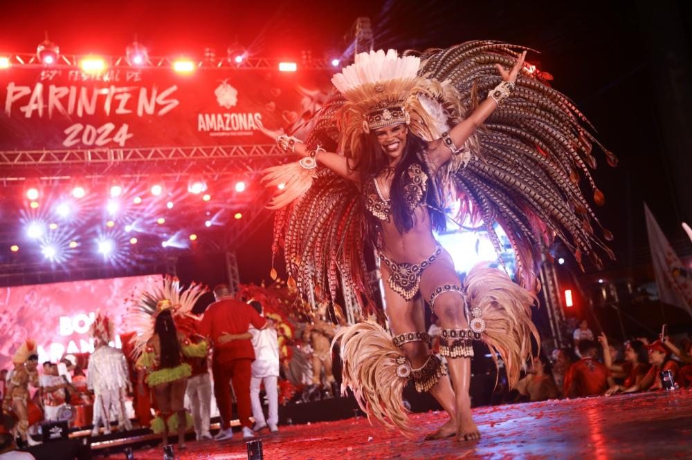 Noite de Caprichoso e Garantido confirma o sucesso do lançamento do 57º Festival de Parintins, no Bumbódromo