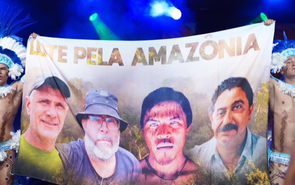 Boi Caprichoso deixa mensagem de resistência e defesa dos povos amazônicos durante espetáculo no Festival de Curitiba