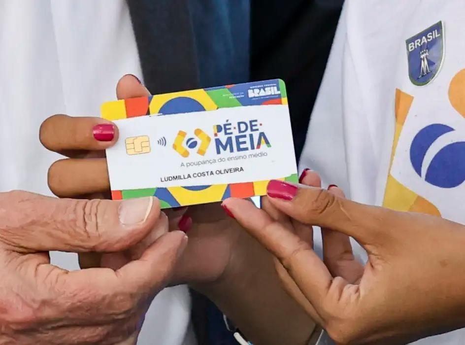 Começa hoje pagamento de R$ 200 da primeira parcela do Pé-de-Meia