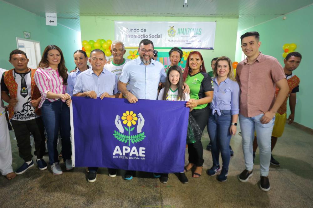 Governo do Amazonas inaugura unidade móvel do PAC em Rio Preto da Eva e entrega Apae 100% revitalizada