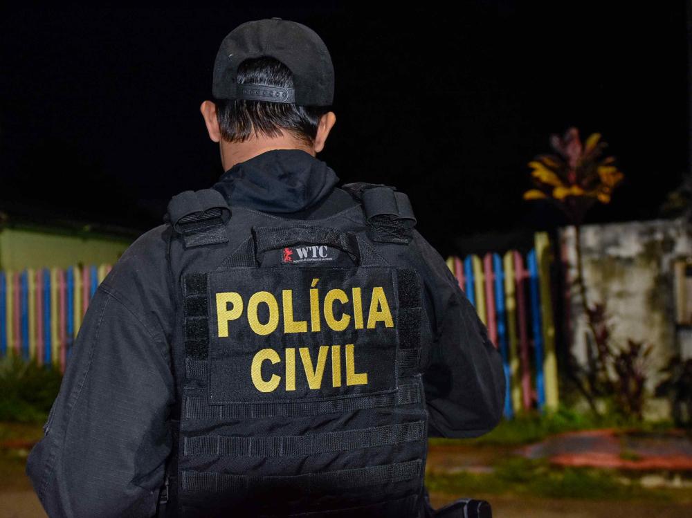 Polícia Civil prende homem envolvido em roubo a residência no bairro Aleixo