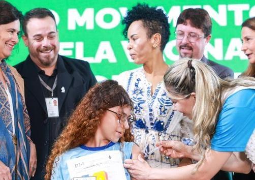 Governo federal promove ação de vacinação nas escolas para crianças e adolescentes