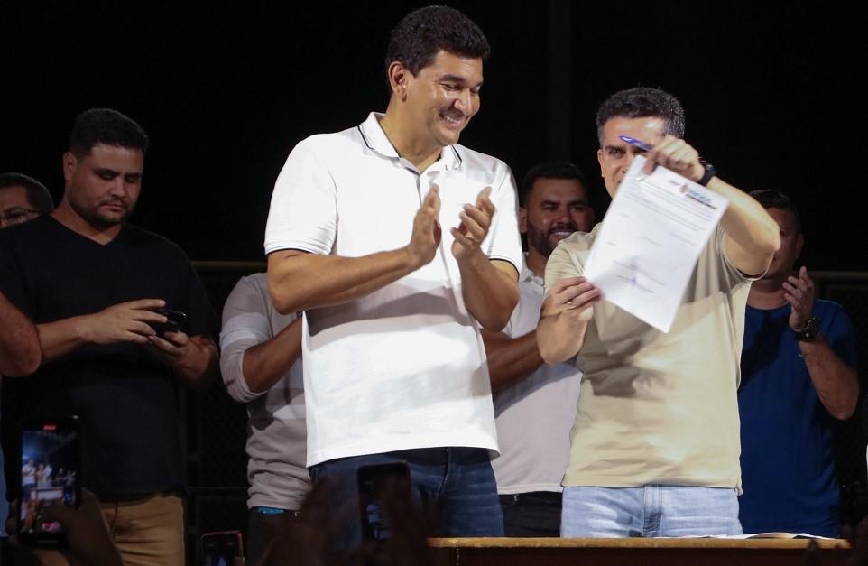 Prefeito assina termo que expande programa ‘Manaus Legal’ e garante registro de imóveis aos moradores do bairro Zumbi dos Palmares