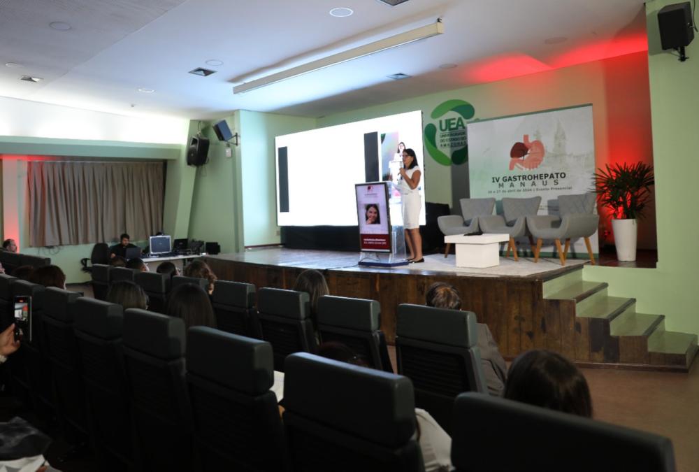 Mais de 200 estudantes e profissionais participam do 4º GastroHepato Manaus, na UEA