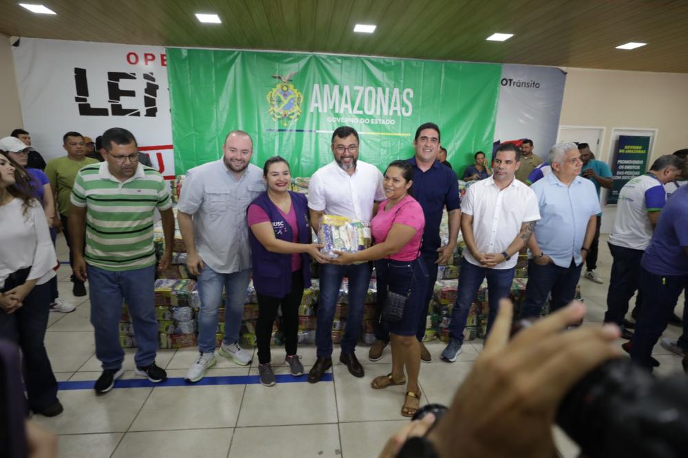 Em Manacapuru, Wilson Lima inaugura nova iluminação pública a Led e faz entregas para reforçar setor primário e social