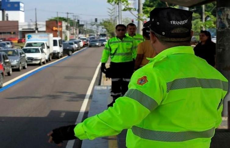 Prefeitura de Manaus realiza interdição na avenida Constantino Nery para expansão da rede de esgoto