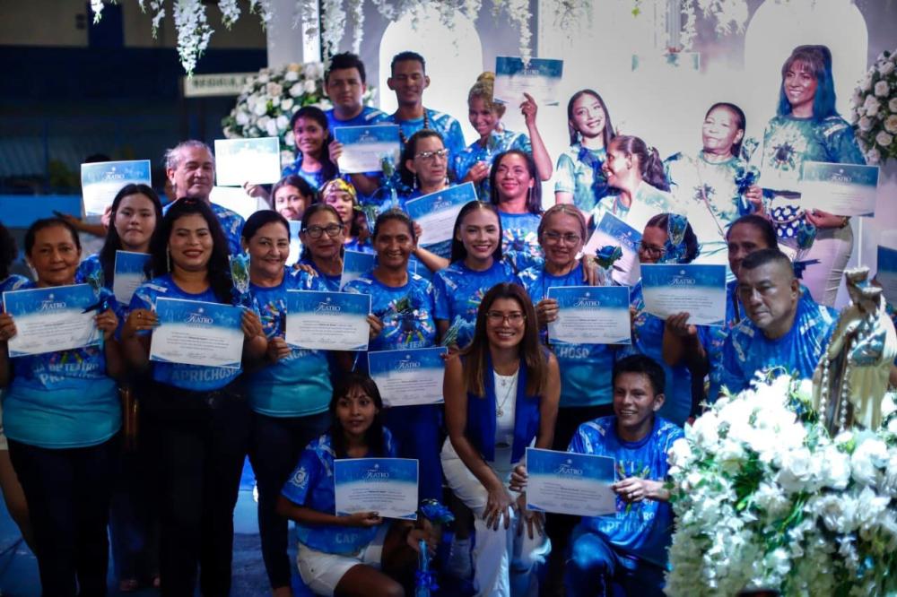 Departamento Cênico Caprichoso celebra conclusão do Curso de Teatro com entrega de Certificados