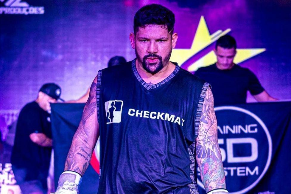  PC-AM divulga imagem  de lutador de MMA procurado por agredir fisicamente , injuriar e ameaçar de morte a ex- namorada 