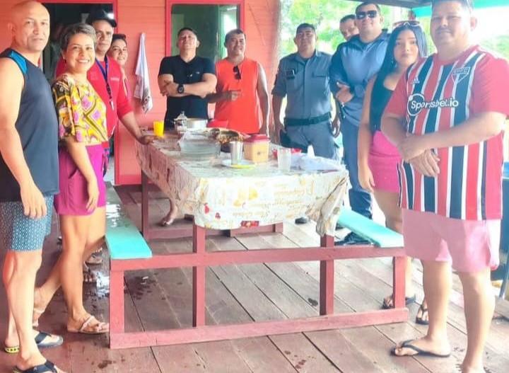 Policiais militares do 1° GPM realizaram confraternização em Barreirinha